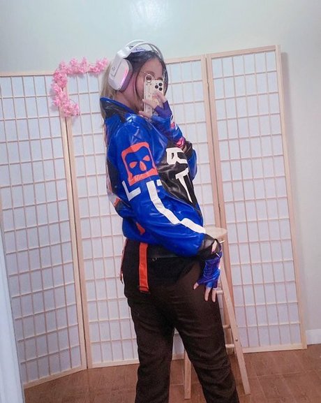 Kura Onee-san photo 822