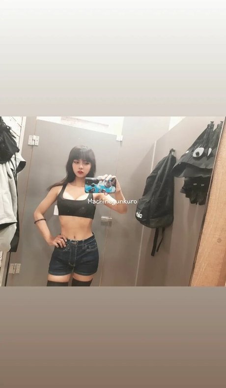 Kuro Emma photo 6