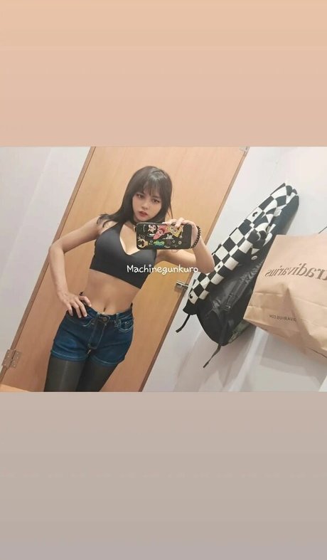 Kuro Emma photo 10