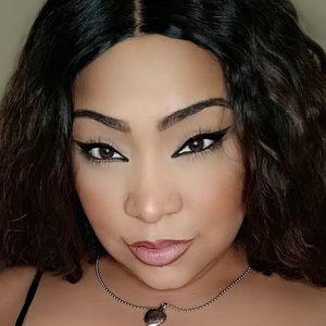 Profile photo of Kurvy Kary
