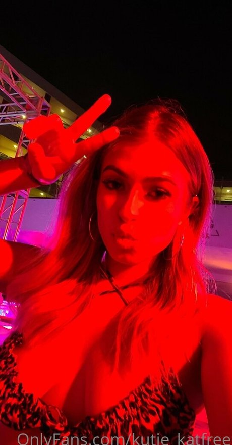 Kutie_katfree photo 5