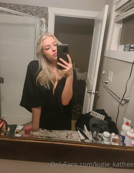 Kutie_katfree photo 14