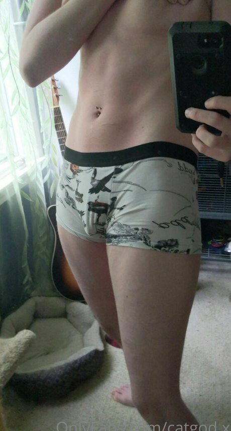 Kutie_katfree photo 20