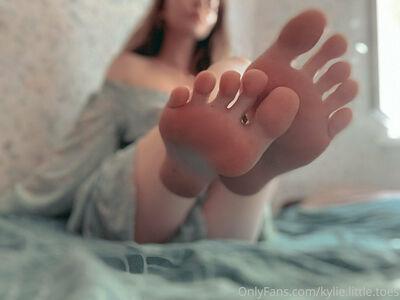 kylie.little.toes photo 56