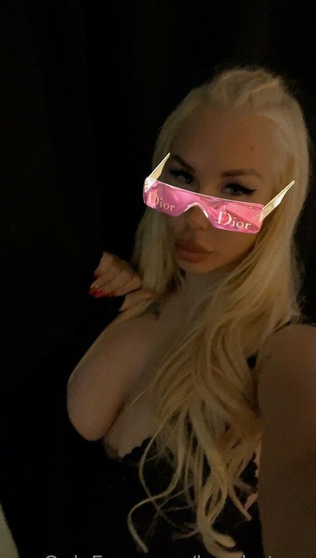 Kyra Hot photo 38