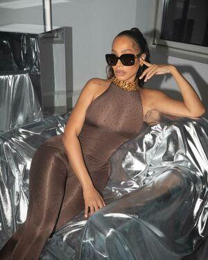La La Anthony photo 6