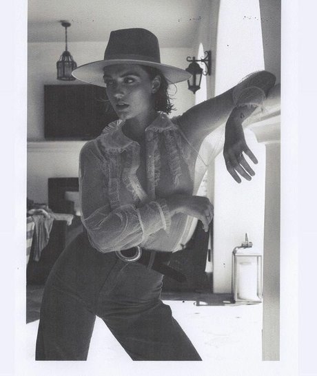 Lacey Claire Rogers photo 1