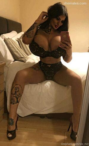 Lady Pleasure photo 8
