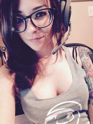LadyDevann photo 3