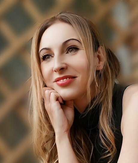 Ladyfetish23 photo 5