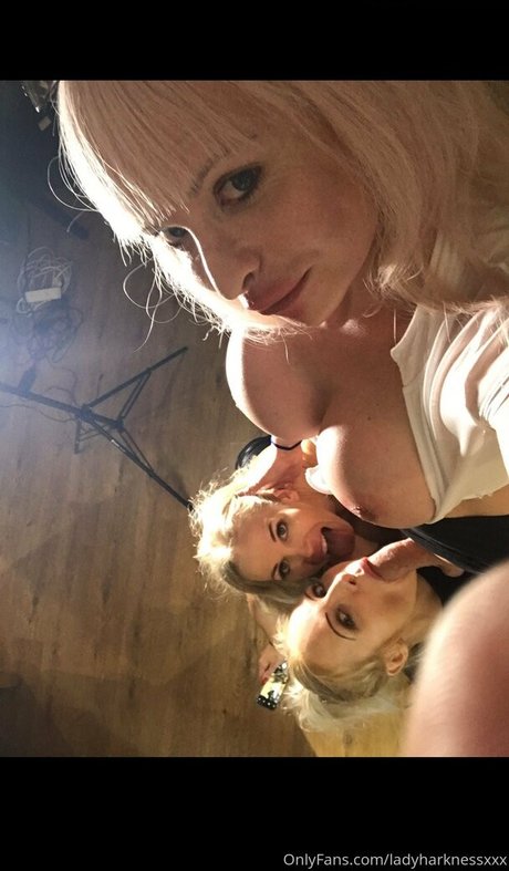 Ladyharknessxxx photo 132