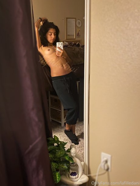 Eliana photo 28