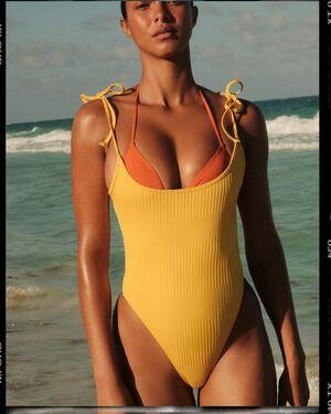 Lais Ribeiro photo 89