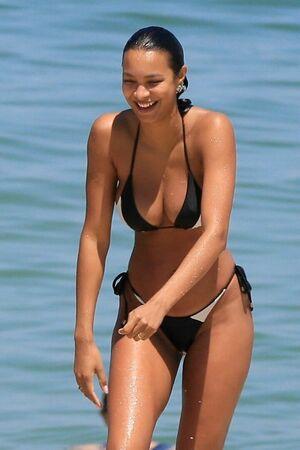 Lais Ribeiro photo 145