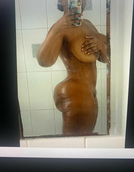 Lana Almeida photo 5