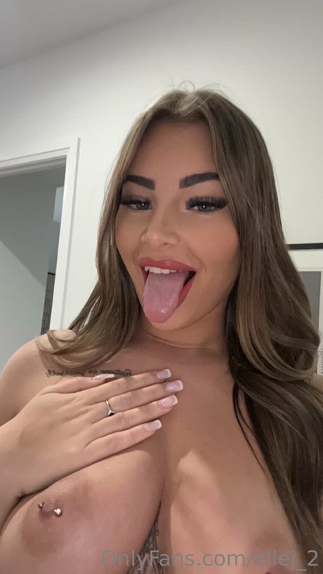 Lana James photo 8