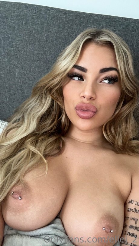 Lana James photo 11