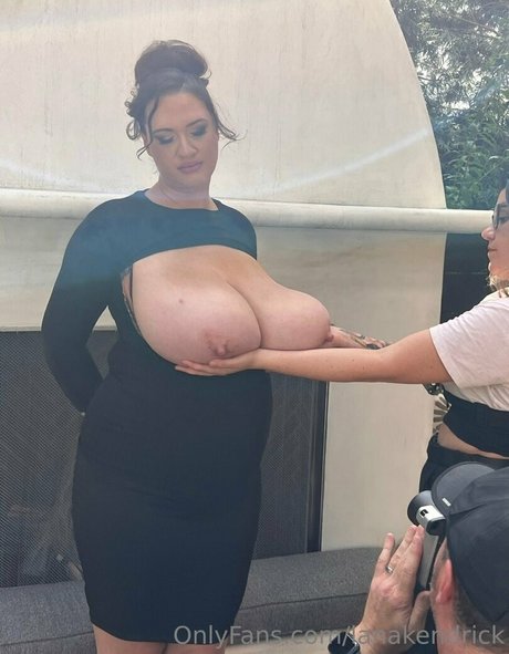 Lana Kendrick photo 699