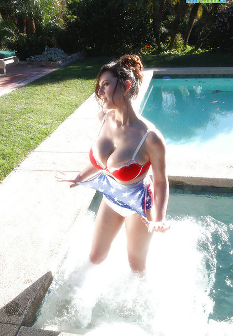 Lana Kendrick photo 2035