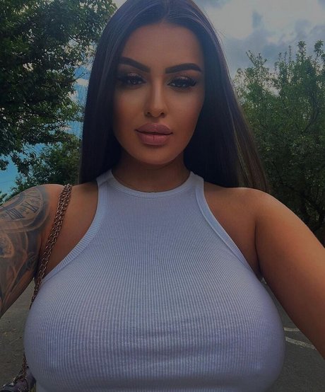 Lana Petrov photo 162