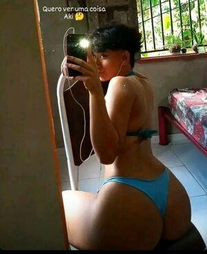 Lana Santhos photo 11