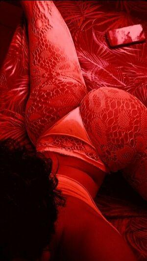 Lana Santhos photo 14