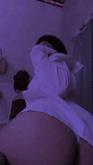 Lana Santhos photo 63
