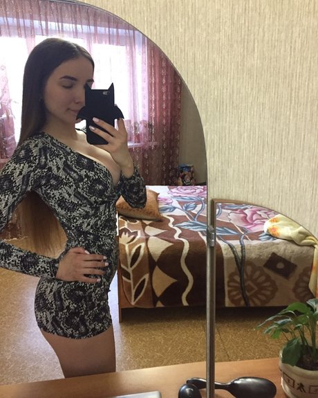 Lara Adkins photo 19