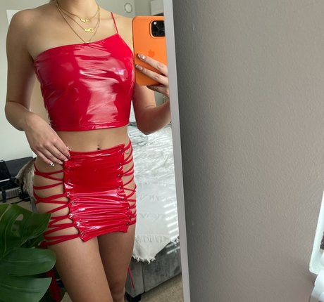 Lara Fraser photo 8