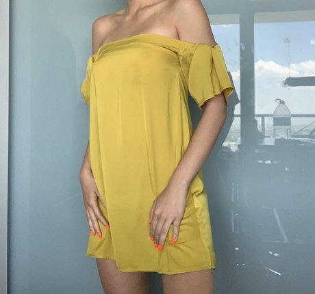 Lara Fraser photo 20