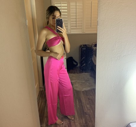 Lara Fraser photo 26