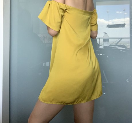 Lara Fraser photo 33