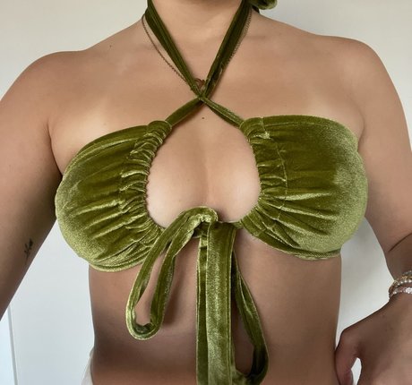 Lara Fraser photo 47