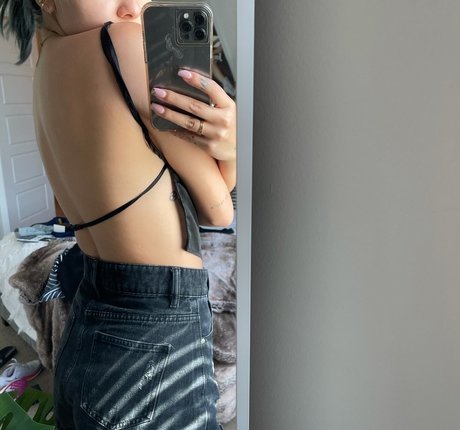 Lara Fraser photo 49