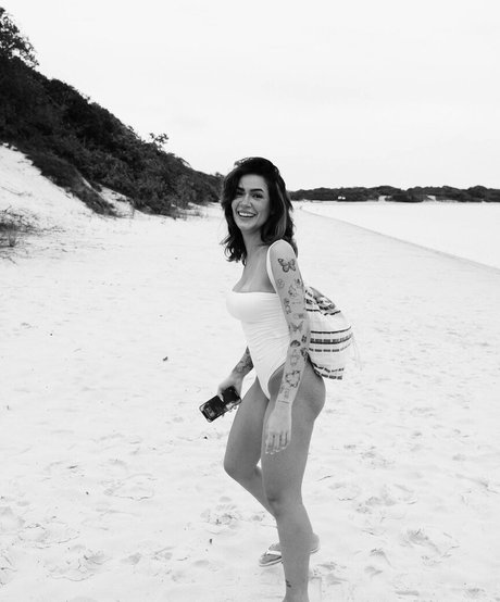 Lara Silva photo 137