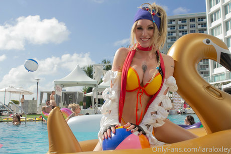 Laraloxley photo 151