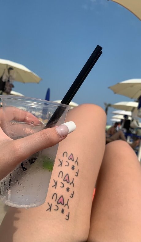 Lararoxyrox photo 58