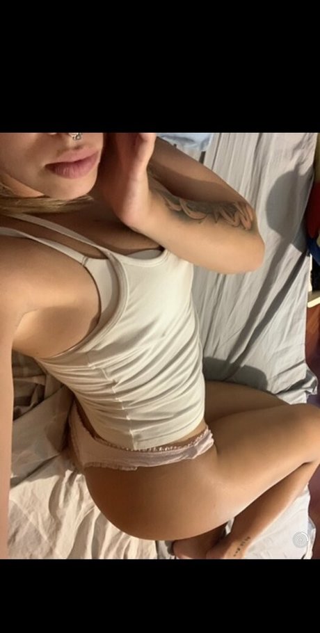 Lararoxyrox photo 67