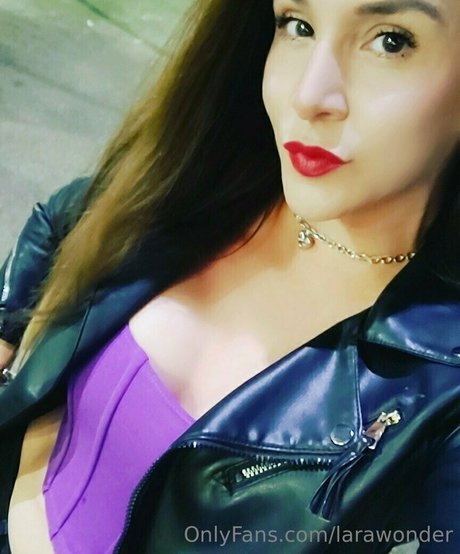 Profile photo of Larawonder