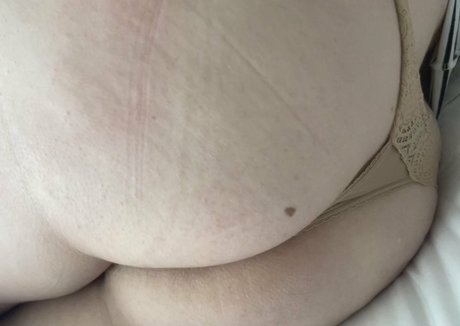 Largeboobies305 photo 13