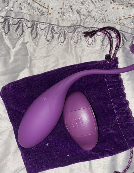 Largeboobies305 photo 132