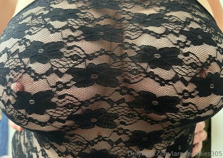 Largeboobies305 photo 206