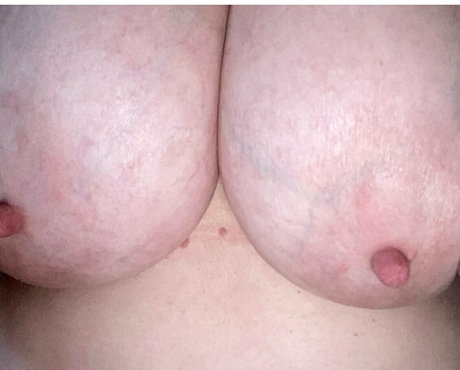 Largeboobies305 photo 226