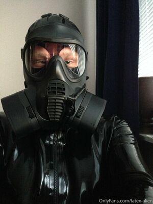 latex-alien photo 1