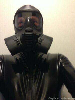 latex-alien photo 2