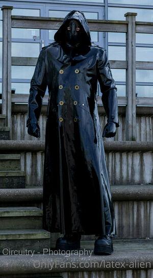 latex-alien photo 6