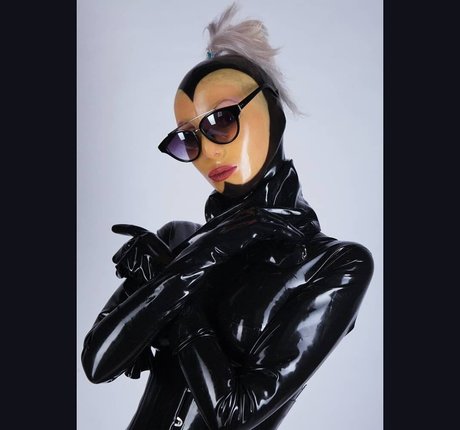 Latex Fetish photo 106