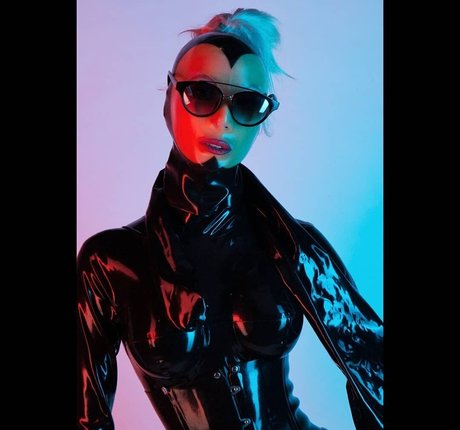 Latex Fetish photo 108