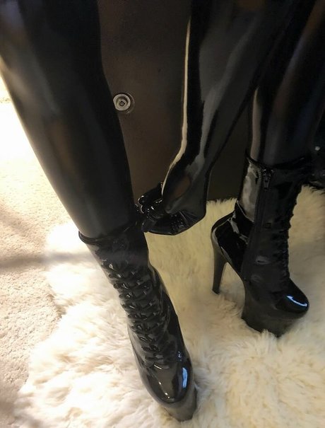 Latex Fetish photo 232