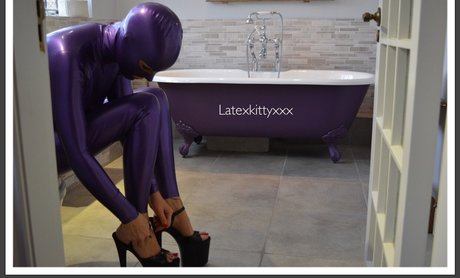 Latexkittyxxx photo 45